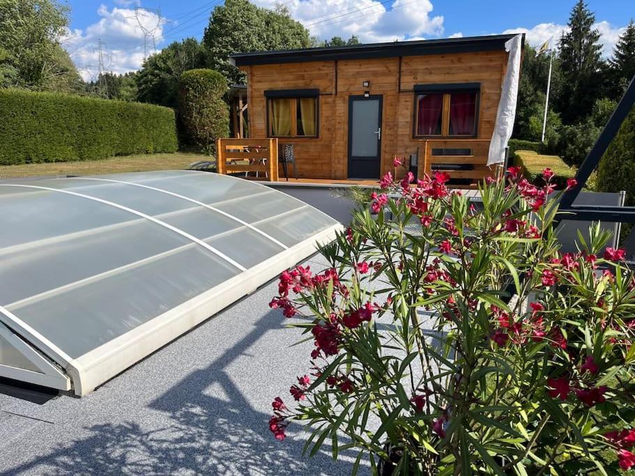 Chalet 2 Personnes Avec Jacuzzi Et Piscine Saisonniere Partagee Corcieux Extérieur photo
